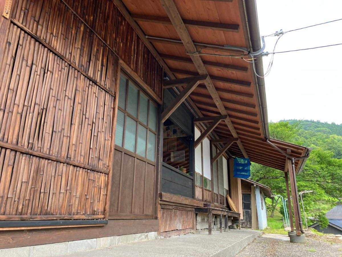 Guesthouse Boro-Ya Otoyocho Luaran gambar