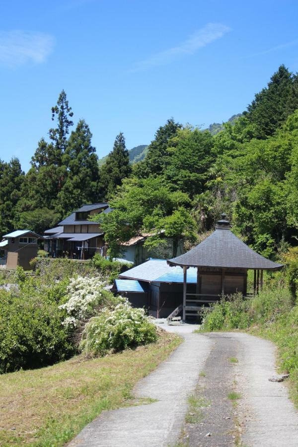 Guesthouse Boro-Ya Otoyocho Luaran gambar